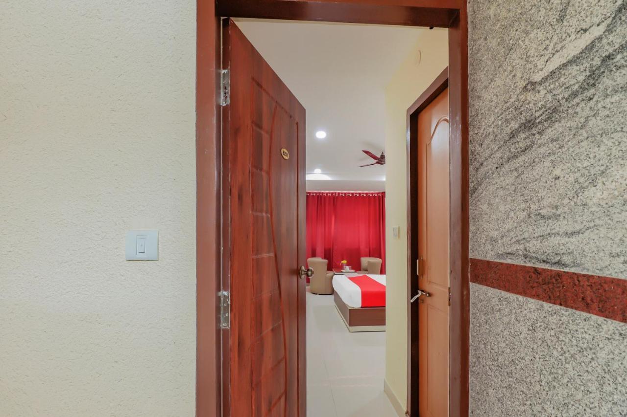 OYO Flagship 80044 Royal Wood Deluxe Bangalore Extérieur photo