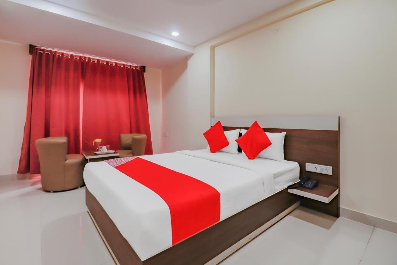 OYO Flagship 80044 Royal Wood Deluxe Bangalore Extérieur photo