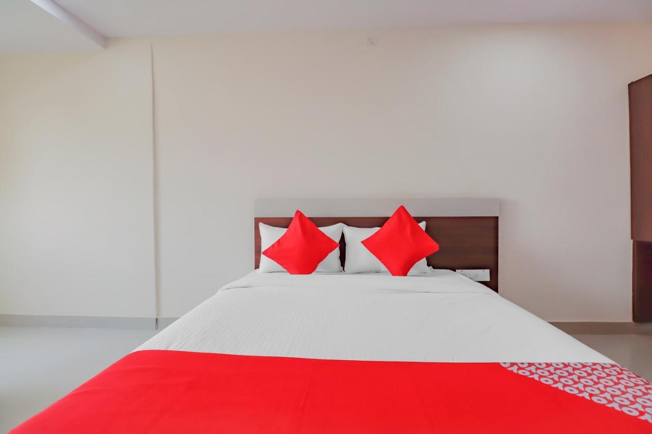 OYO Flagship 80044 Royal Wood Deluxe Bangalore Extérieur photo